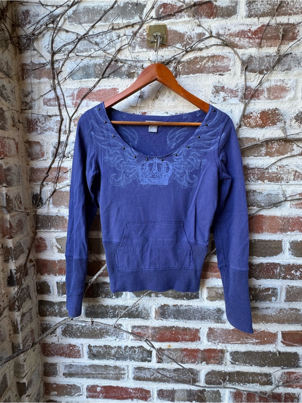 Arizona Jean Co Y2K Periwinkle Winged Crown Graphic Studded Scoop Neck Top S